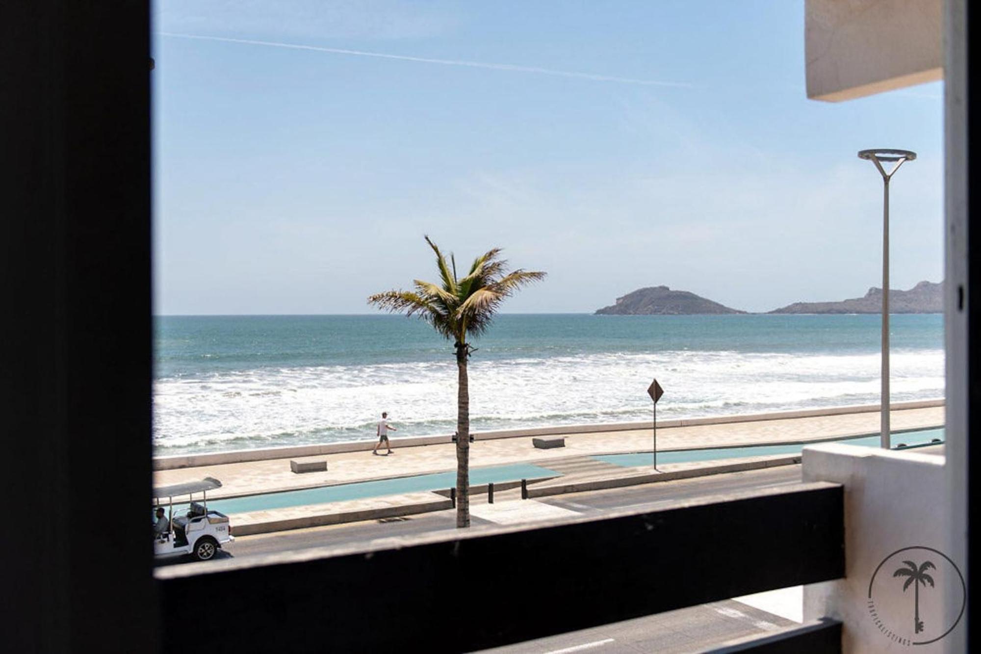 2 Bdr With Ocean View In Avenida Del Mar Apartment