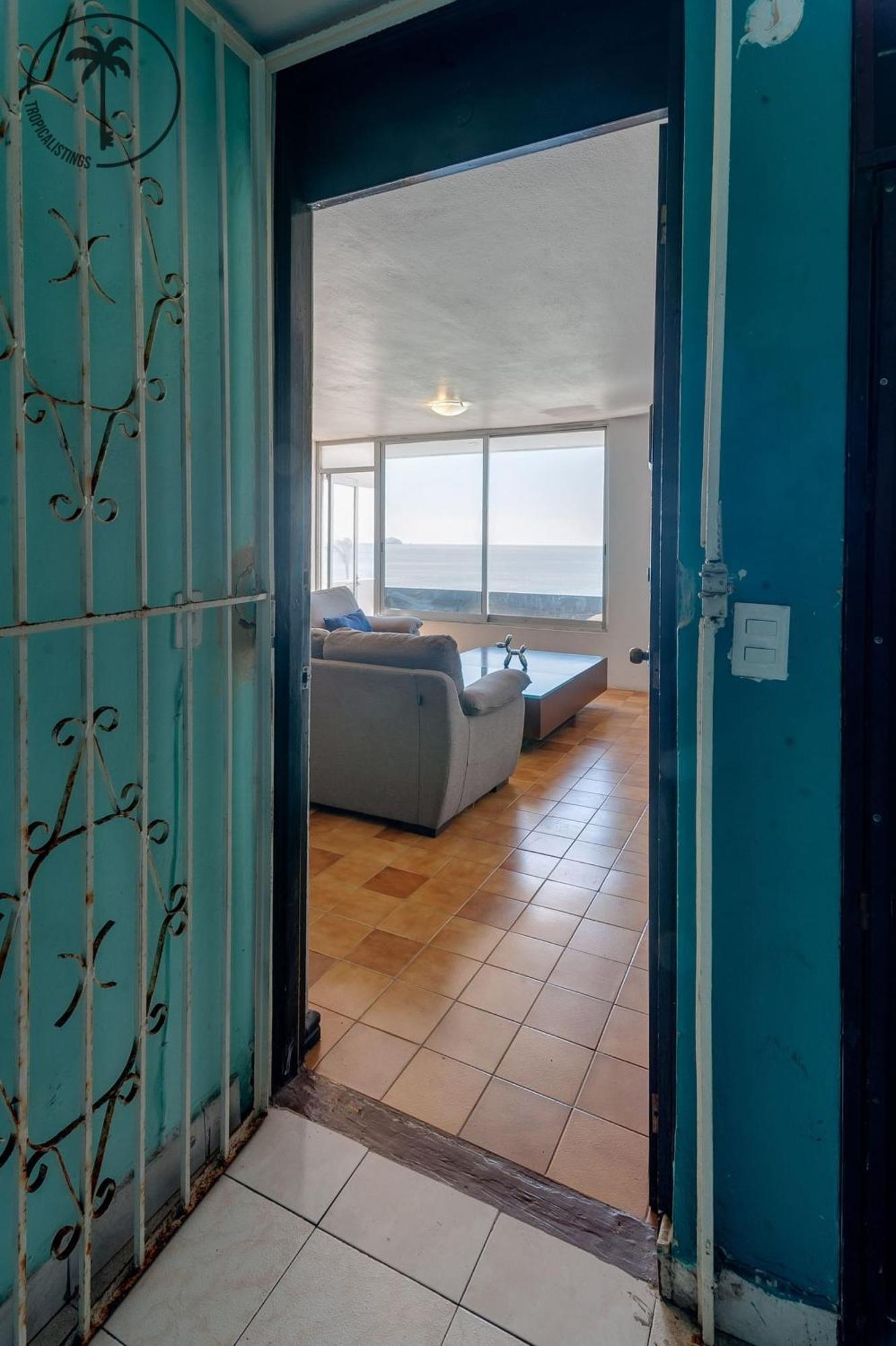 Apartment 2 Bdr With Ocean View In Avenida Del Mar *